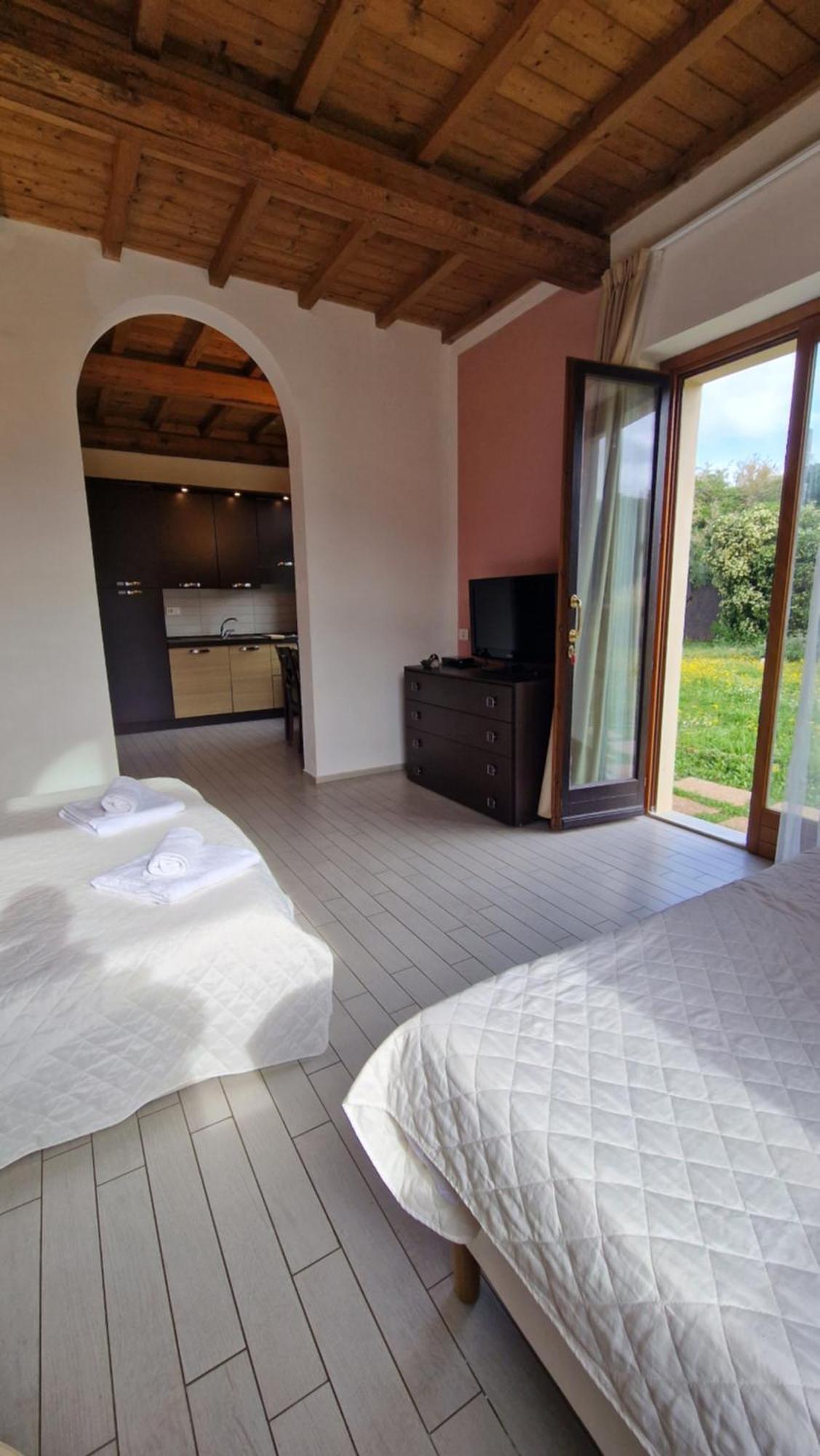 Aparthotel Cala Dei Mori Livorno Esterno foto