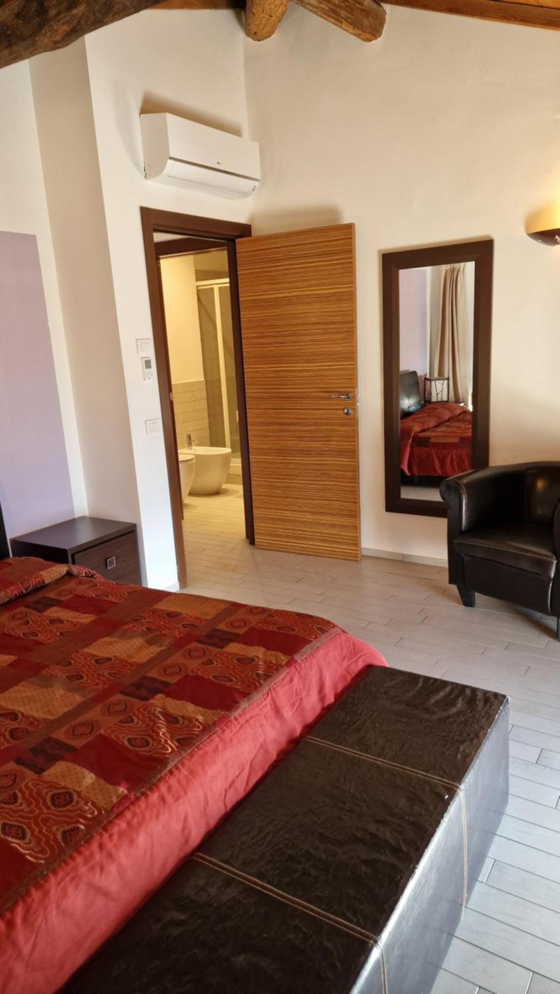 Aparthotel Cala Dei Mori Livorno Esterno foto
