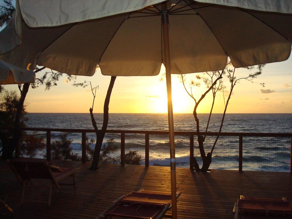 Aparthotel Cala Dei Mori Livorno Esterno foto